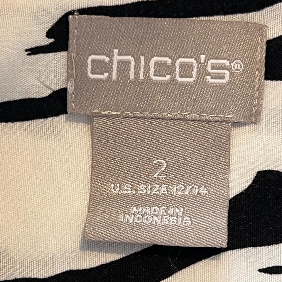 Zebra Print Button-Down + Pockets Top Chico's - Picture 5 of 6